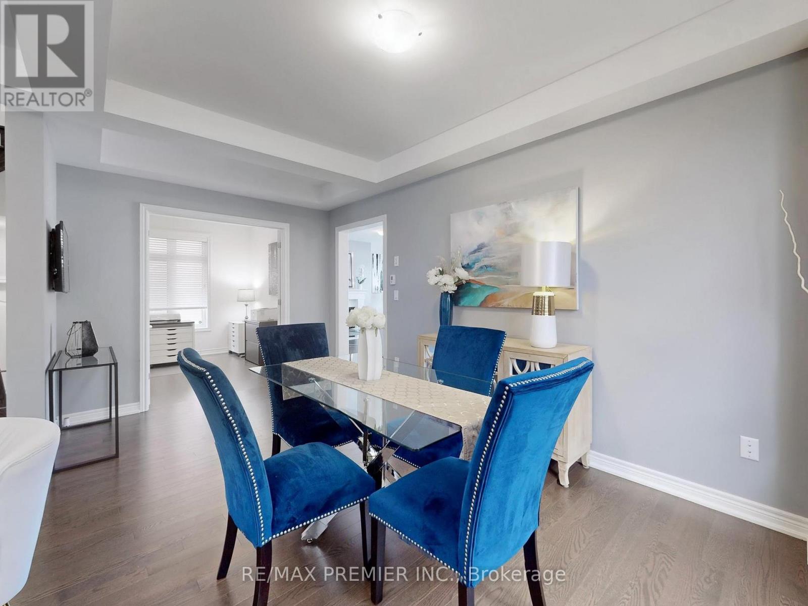 49 Forest Edge Crescent, East Gwillimbury, Ontario  L9N 0S6 - Photo 5 - N12068129