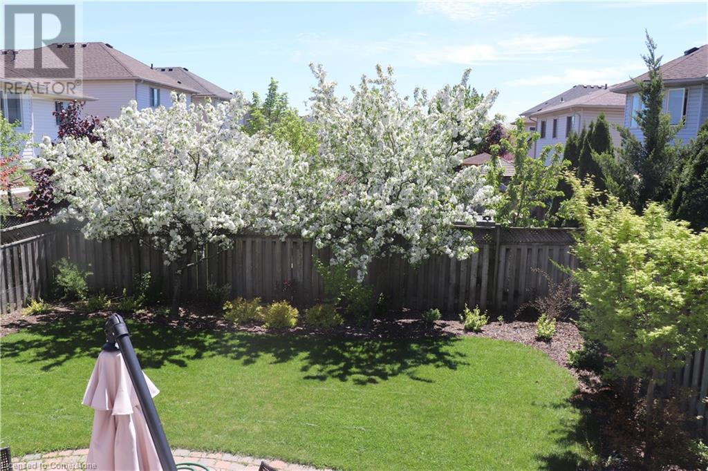 4104 Bianca Forest Drive, Burlington, Ontario  L7M 4L2 - Photo 34 - 40720205