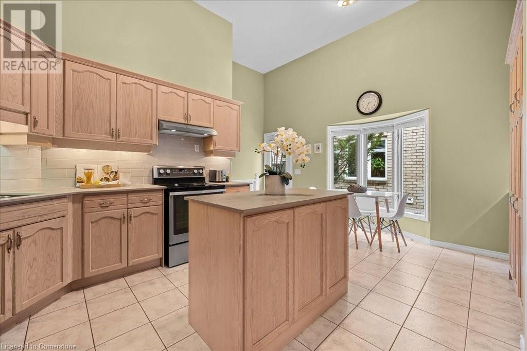 4104 Bianca Forest Drive, Burlington, Ontario  L7M 4L2 - Photo 8 - 40720205