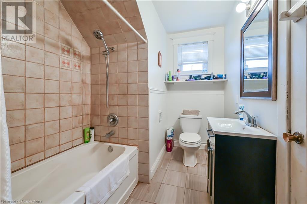 1597 King Street E, Hamilton, Ontario  L8K 1T5 - Photo 22 - 40727070