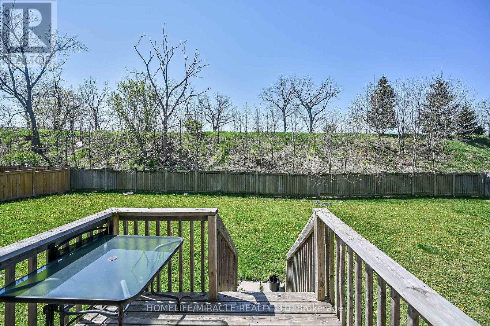 66 Crafter Crescent E, Hamilton, Ontario  L8J 0H7 - Photo 13 - X12139565