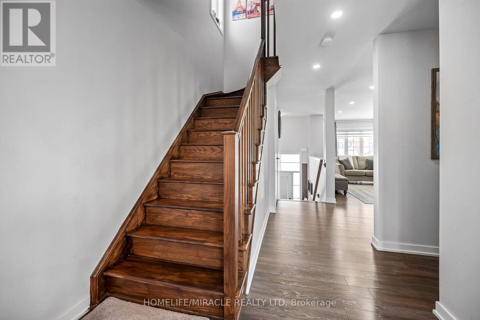 66 Crafter Crescent E, Hamilton, Ontario  L8J 0H7 - Photo 41 - X12139565