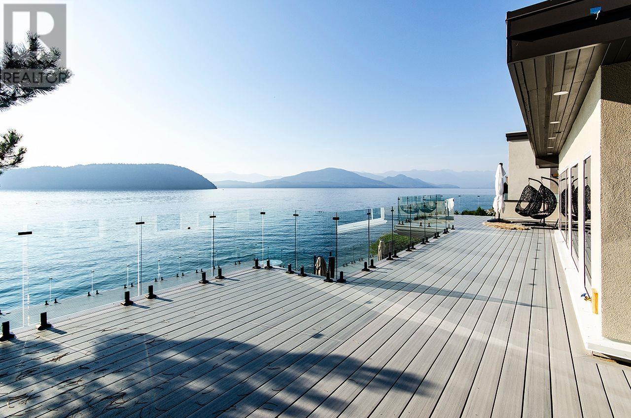 13 Ocean Point Drive, Vancouver, British Columbia  V7W 3G7 - Photo 4 - R3001337