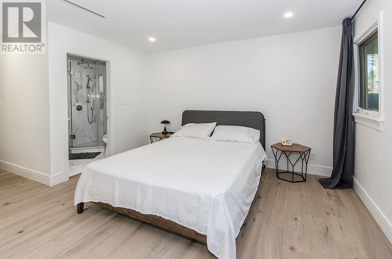 13 Ocean Point Drive, Vancouver, British Columbia  V7W 3G7 - Photo 27 - R3001337
