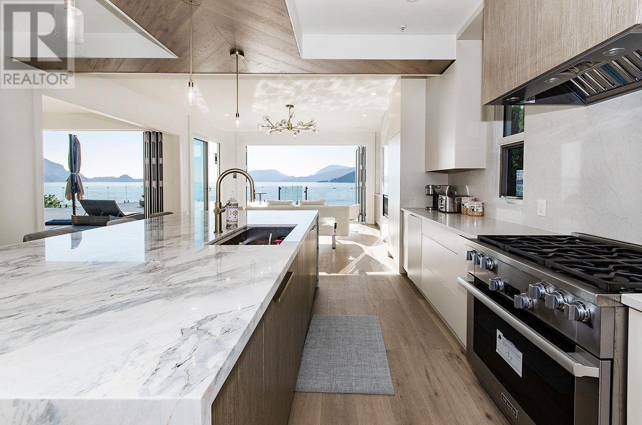 13 Ocean Point Drive, Vancouver, British Columbia  V7W 3G7 - Photo 25 - R3001337