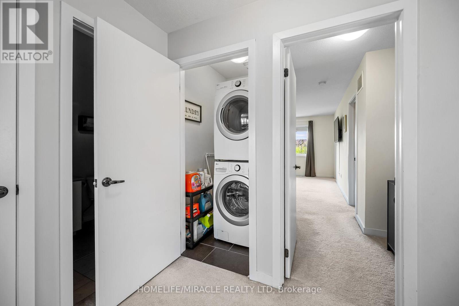 66 Crafter Crescent E, Hamilton, Ontario  L8J 0H7 - Photo 6 - X12139565