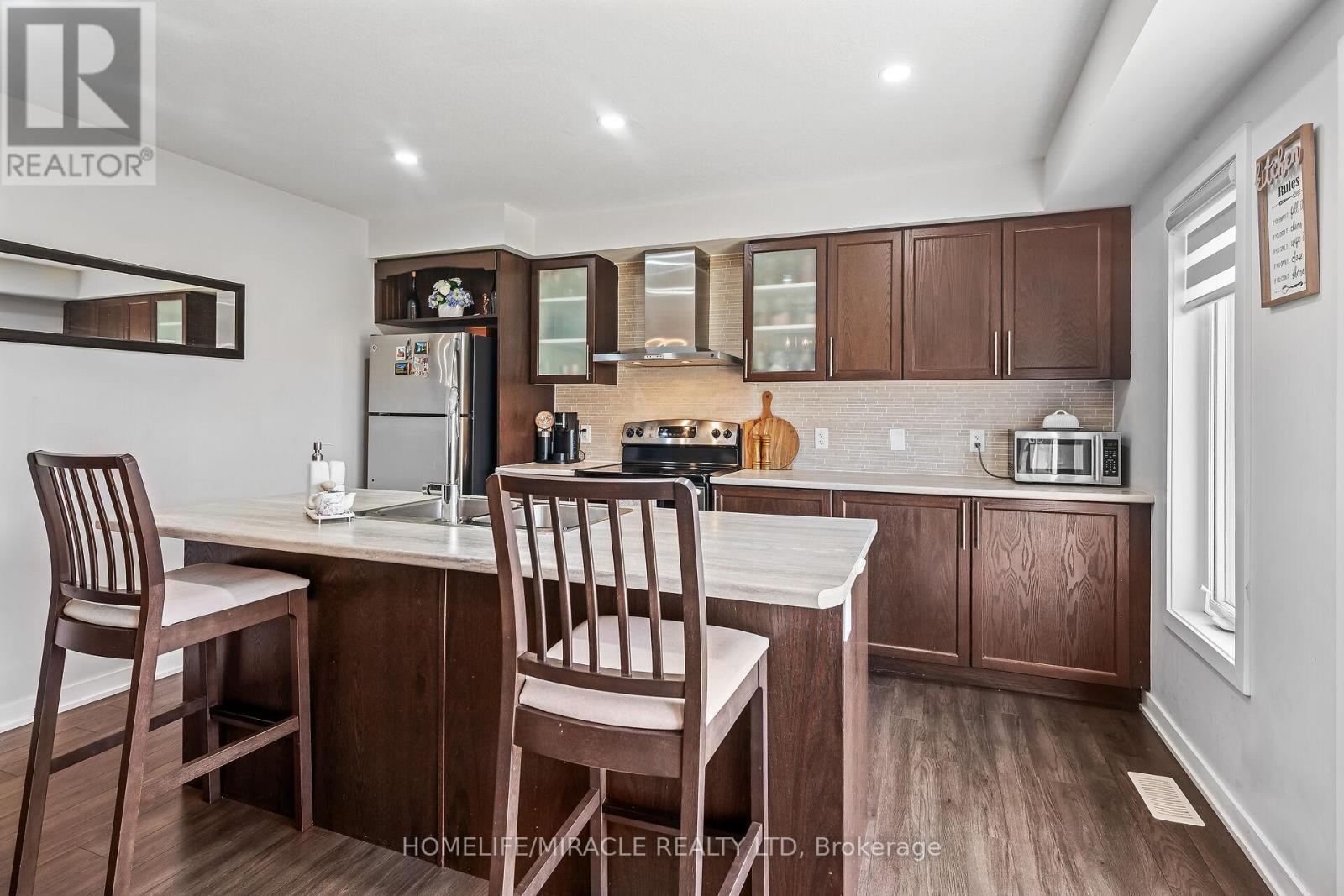 66 Crafter Crescent E, Hamilton, Ontario  L8J 0H7 - Photo 35 - X12139565