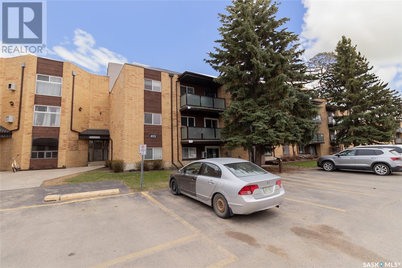 Property at 304 415 Tait COURT image 3