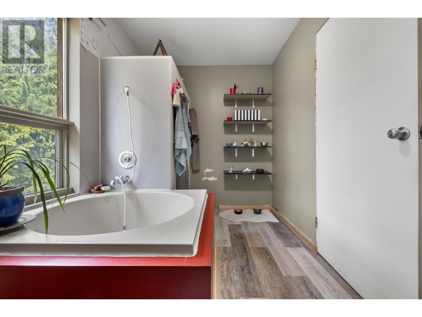 426 Aspen Road, Riondel, British Columbia  V0B 2B0 - Photo 19 - 10339949