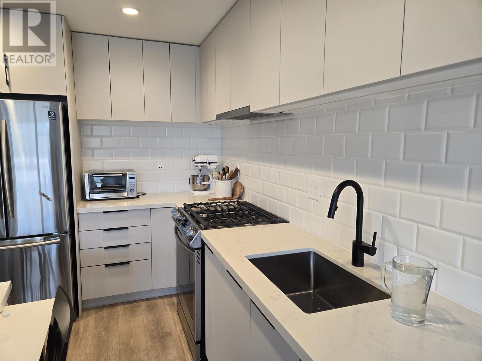 403 3018 St George Street, Port Moody, British Columbia  V3H 0L4 - Photo 4 - R3001322