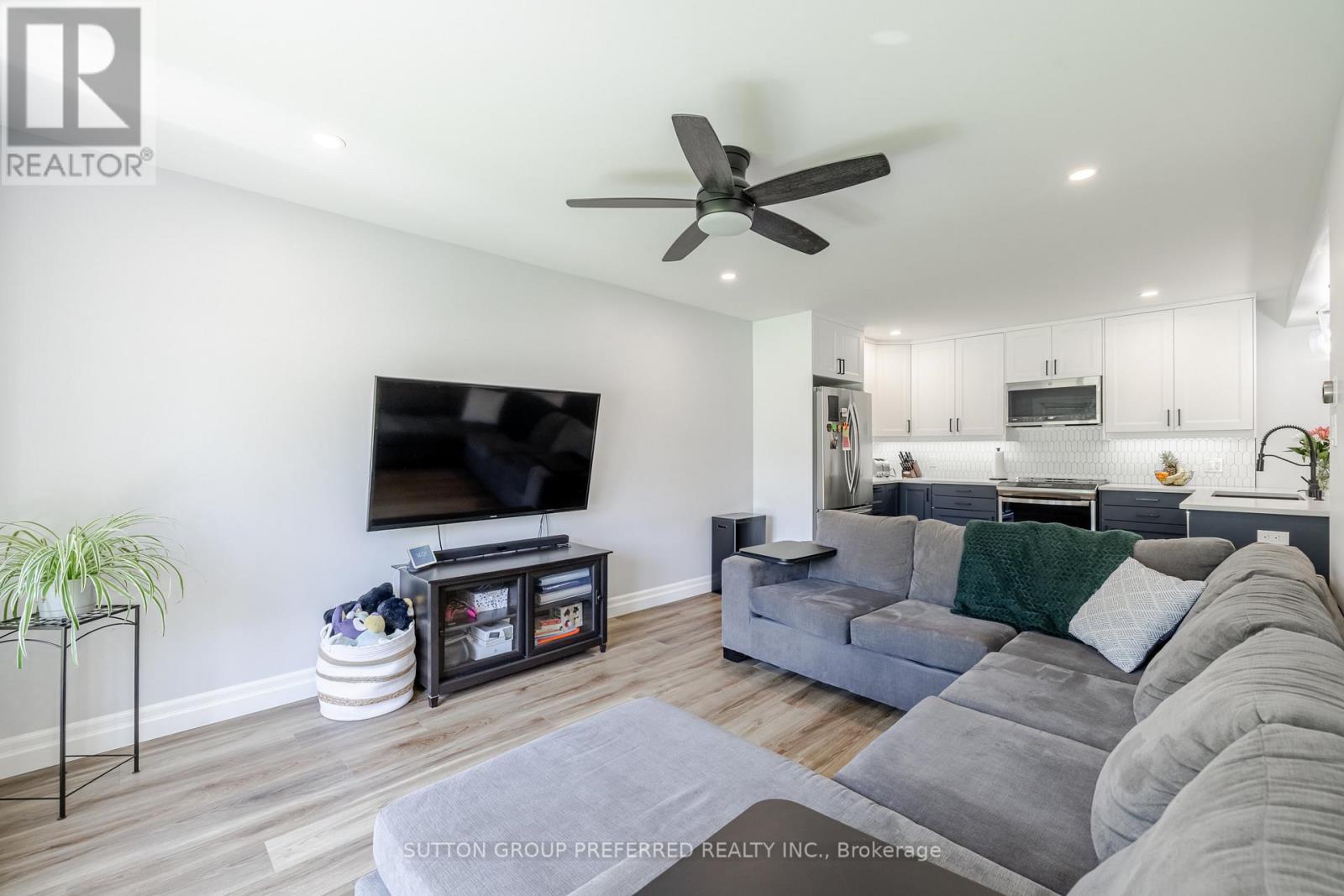 1678 Richmond Street, Thames Centre, Ontario  N0L 1G0 - Photo 6 - X12142026