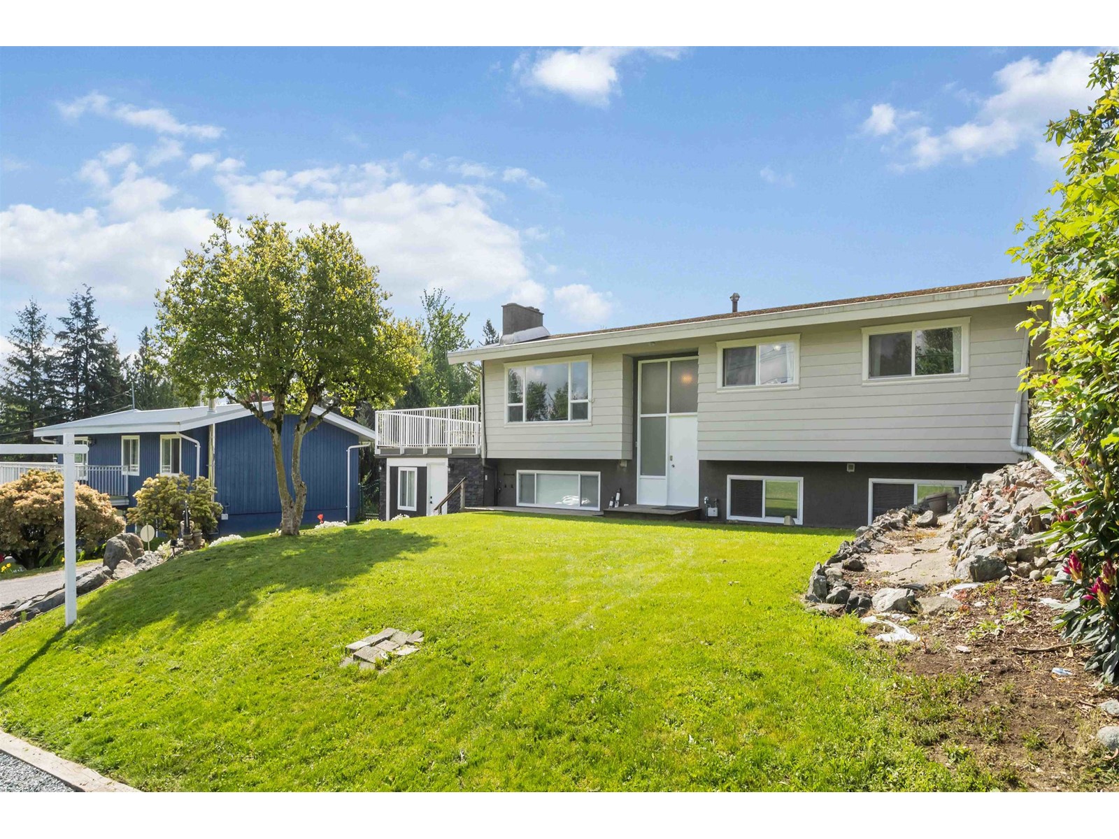 Property at 29366 DUNCAN AVENUE image 2