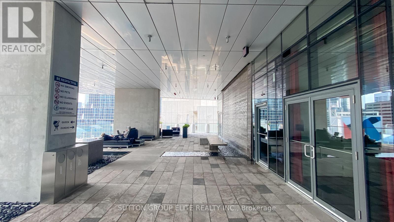 4902 - 197 Yonge Street, Toronto, Ontario  M5B 0C1 - Photo 37 - C12141930