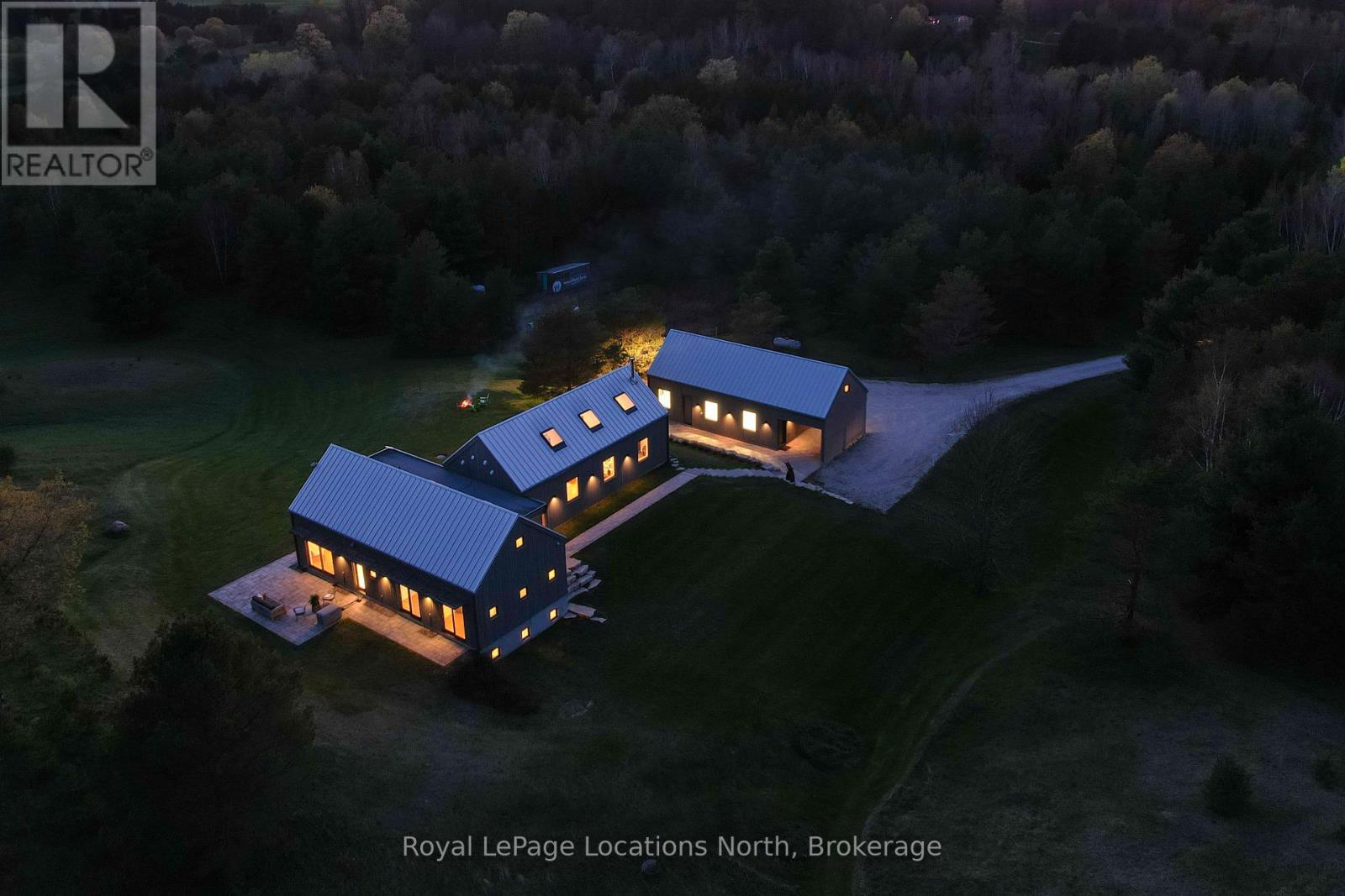 938444 Airport Road, Mulmur, Ontario  L9V 0M1 - Photo 2 - X12142069