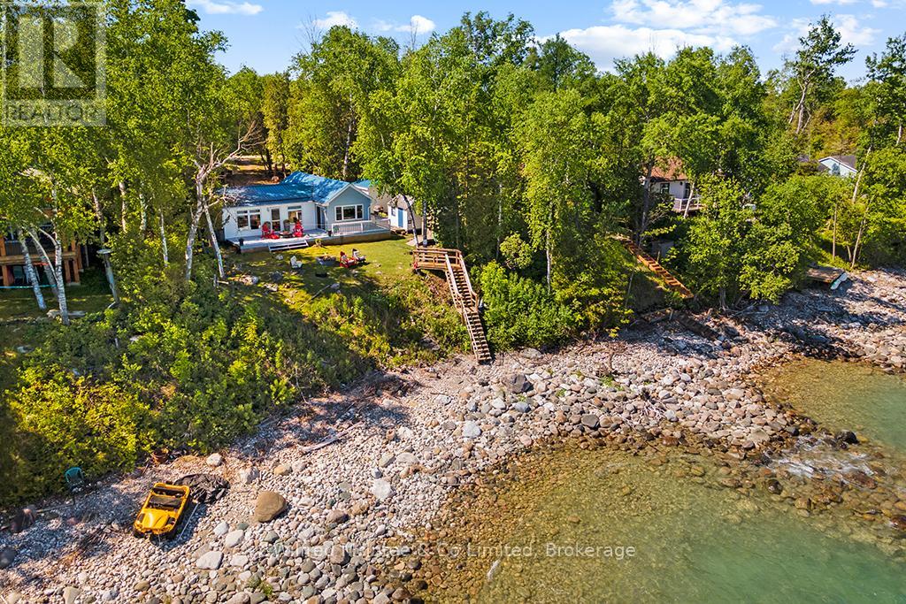 43 Ah-Sineese Crescent, Native Leased Lands, Ontario  N0H 2L0 - Photo 42 - X12142144