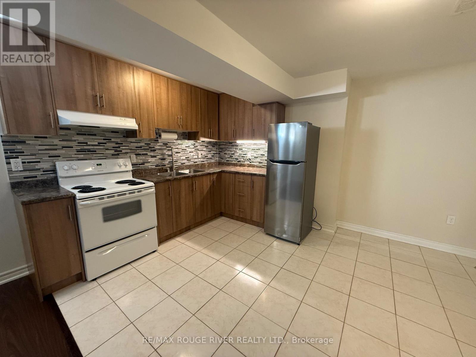 Bsmt - 140 Rushworth Drive, Ajax, Ontario  L1Z 2A3 - Photo 9 - E12141943