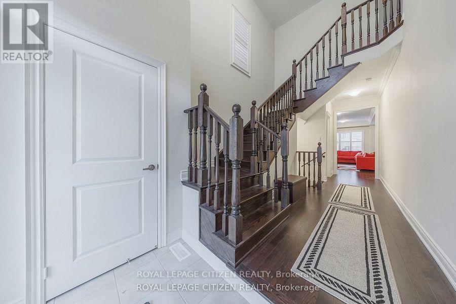107 Fallharvest Way, Whitchurch-Stouffville, Ontario  L4A 4W4 - Photo 6 - N12141951