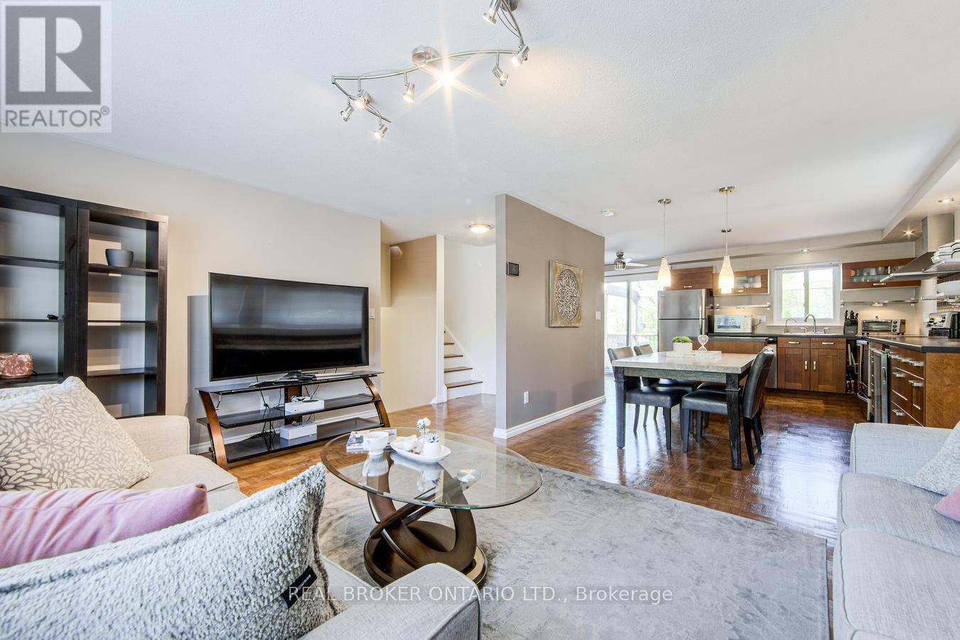 44 Mark Street, Aurora, Ontario  L4G 3J5 - Photo 9 - N12141954