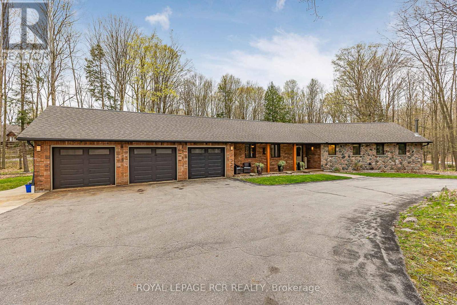 1 Beech Tree Lane, Whitchurch-Stouffville, Ontario  L4A 7X4 - Photo 1 - N12141958