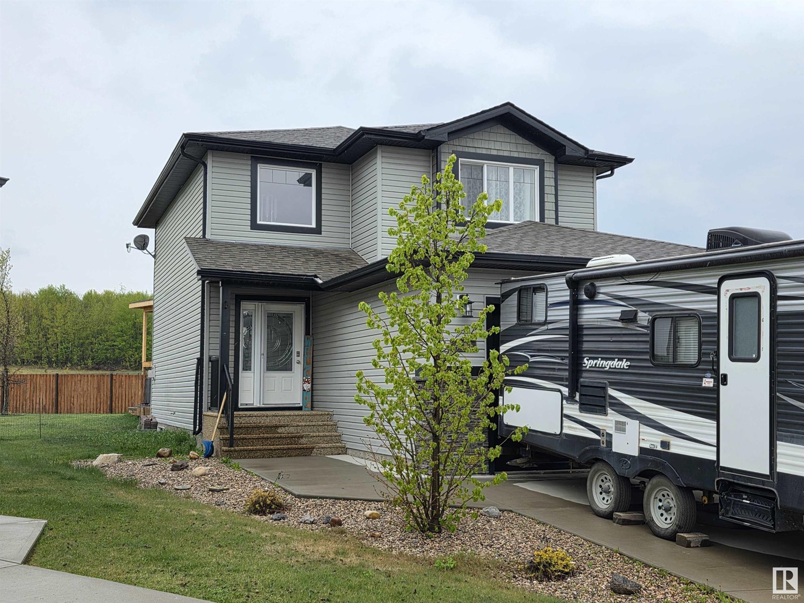 Property at 4104 41 ST image 1