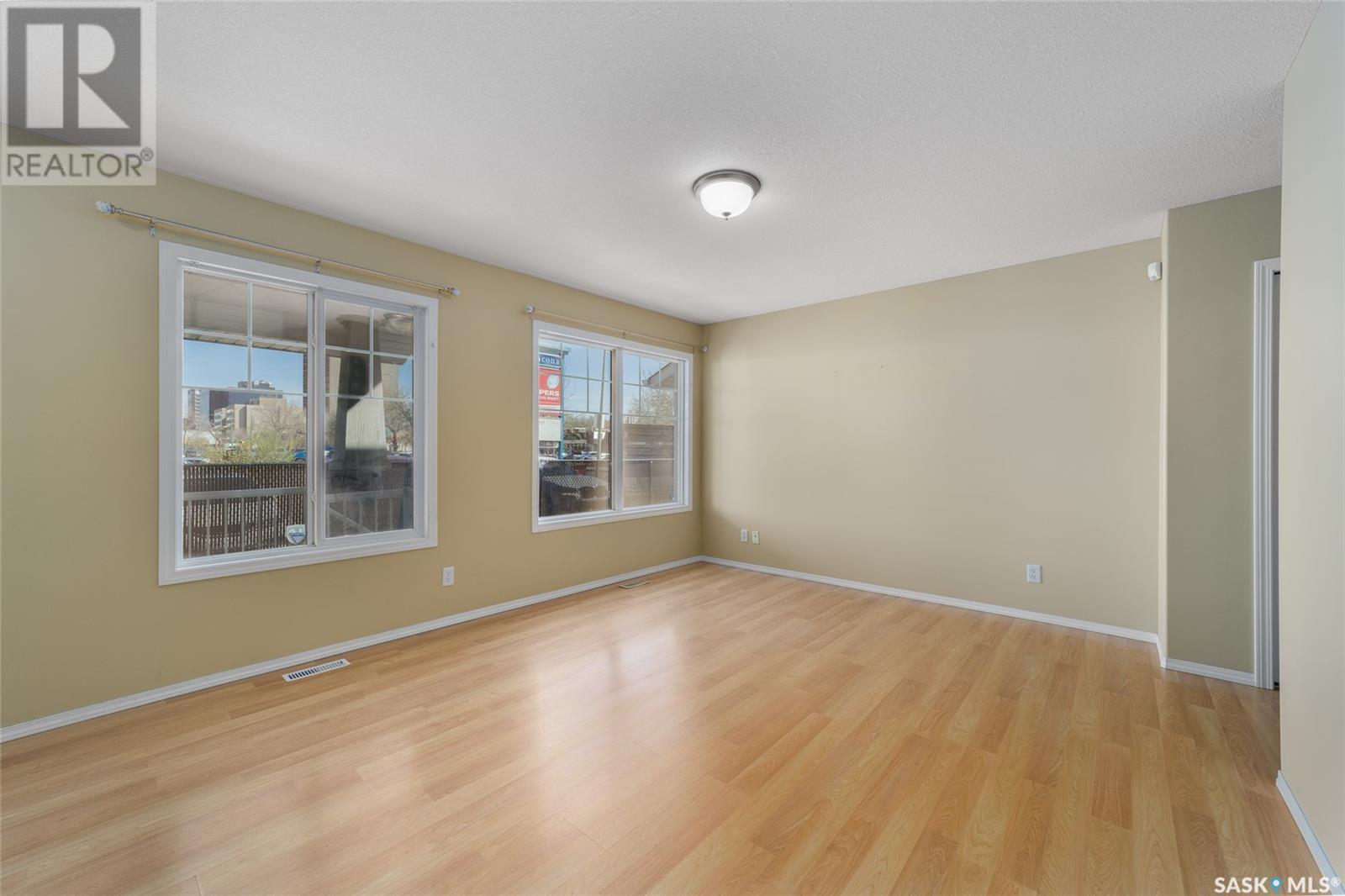 2231 Treetop Lane, Regina, Saskatchewan  S4P 4V8 - Photo 7 - SK005424