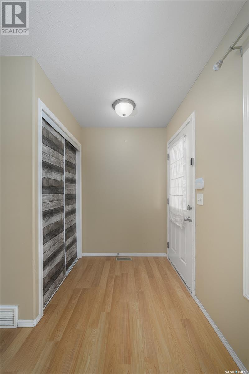 2231 Treetop Lane, Regina, Saskatchewan  S4P 4V8 - Photo 5 - SK005424