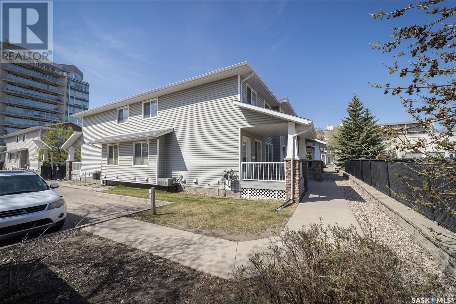 2231 Treetop Lane, Regina, Saskatchewan  S4P 4V8 - Photo 2 - SK005424