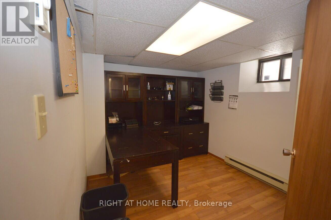 249 Mcleod Street, Ottawa, Ontario  K2P 1A1 - Photo 8 - X12142104