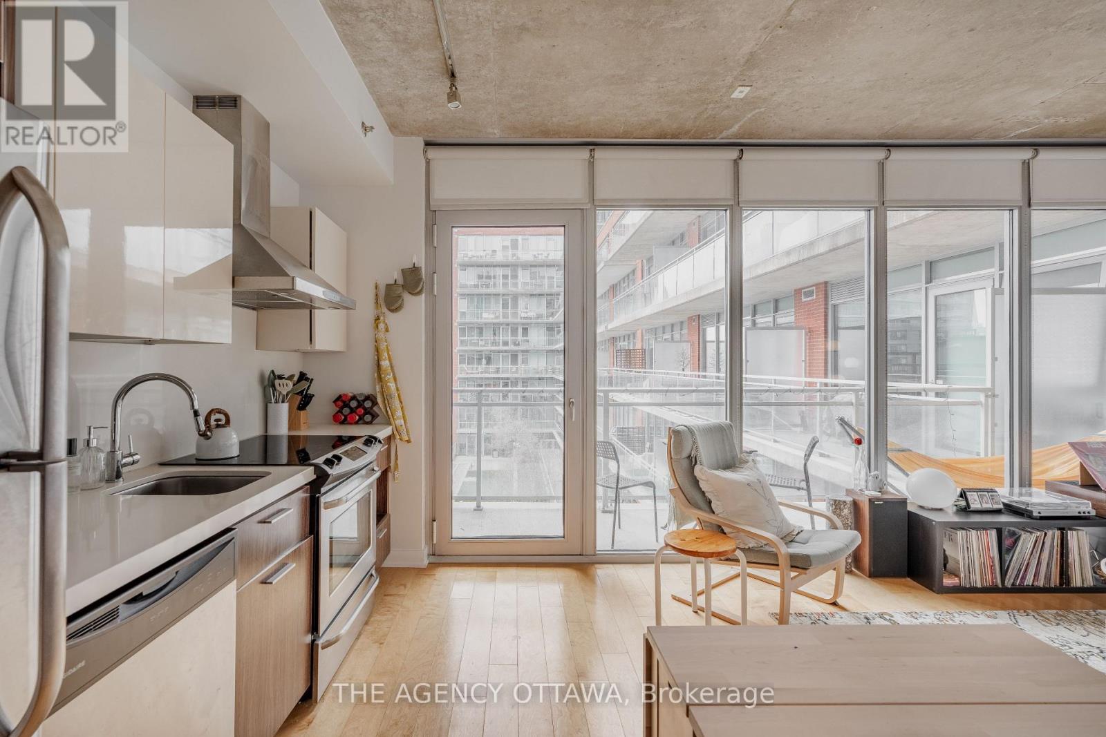 550 - 340 Mcleod Street, Ottawa, Ontario  K2P 1A4 - Photo 8 - X12142126
