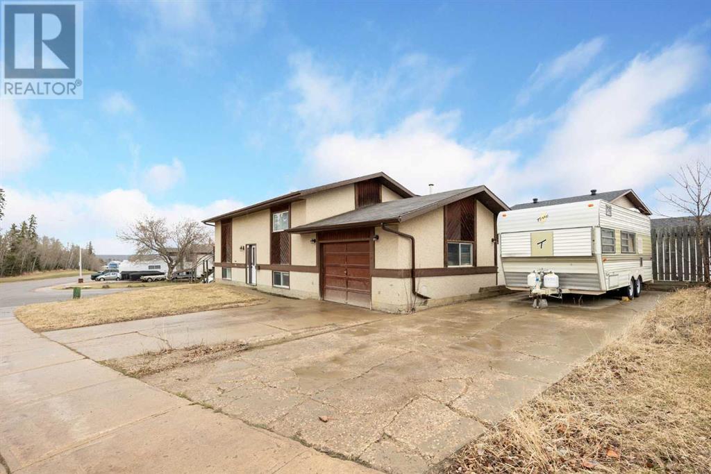 Property at 121 Gladstone Street image 1