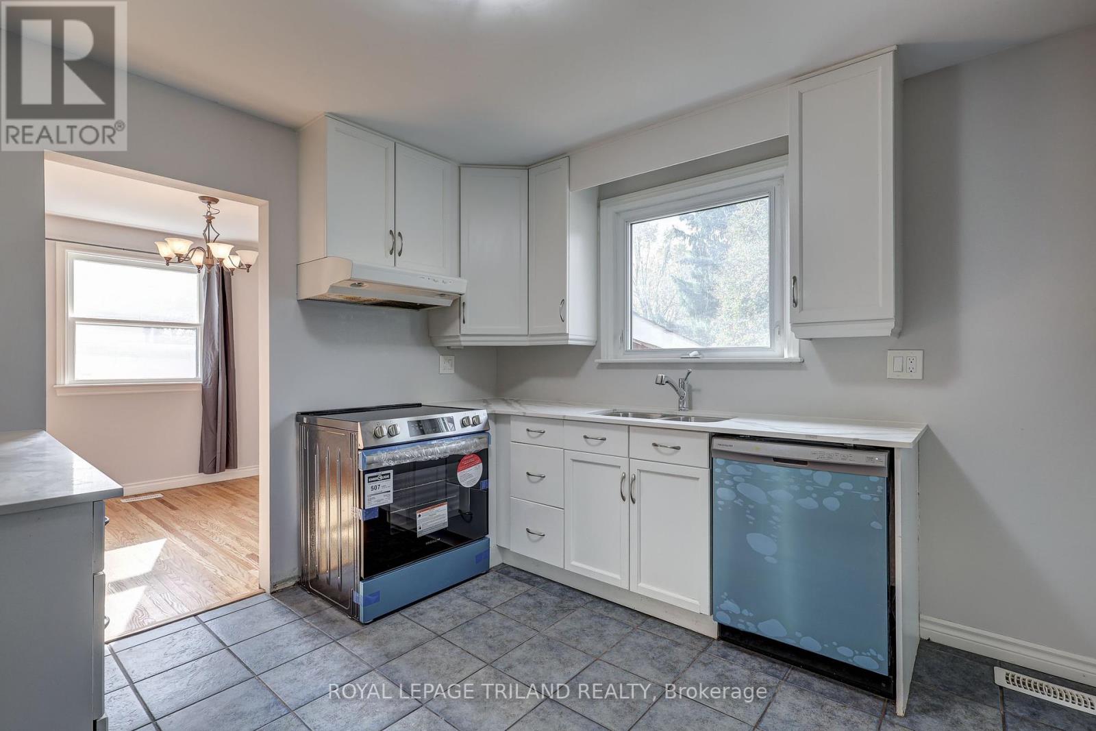 266 Alma Street, St. Thomas, Ontario  N5P 3B8 - Photo 15 - X12142033