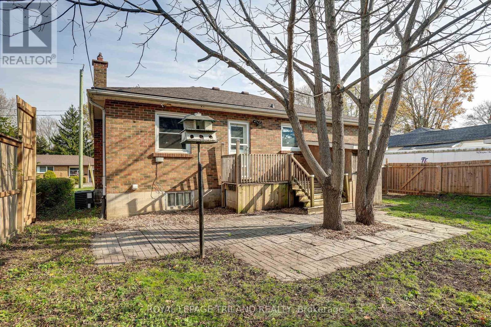 266 Alma Street, St. Thomas, Ontario  N5P 3B8 - Photo 40 - X12142033