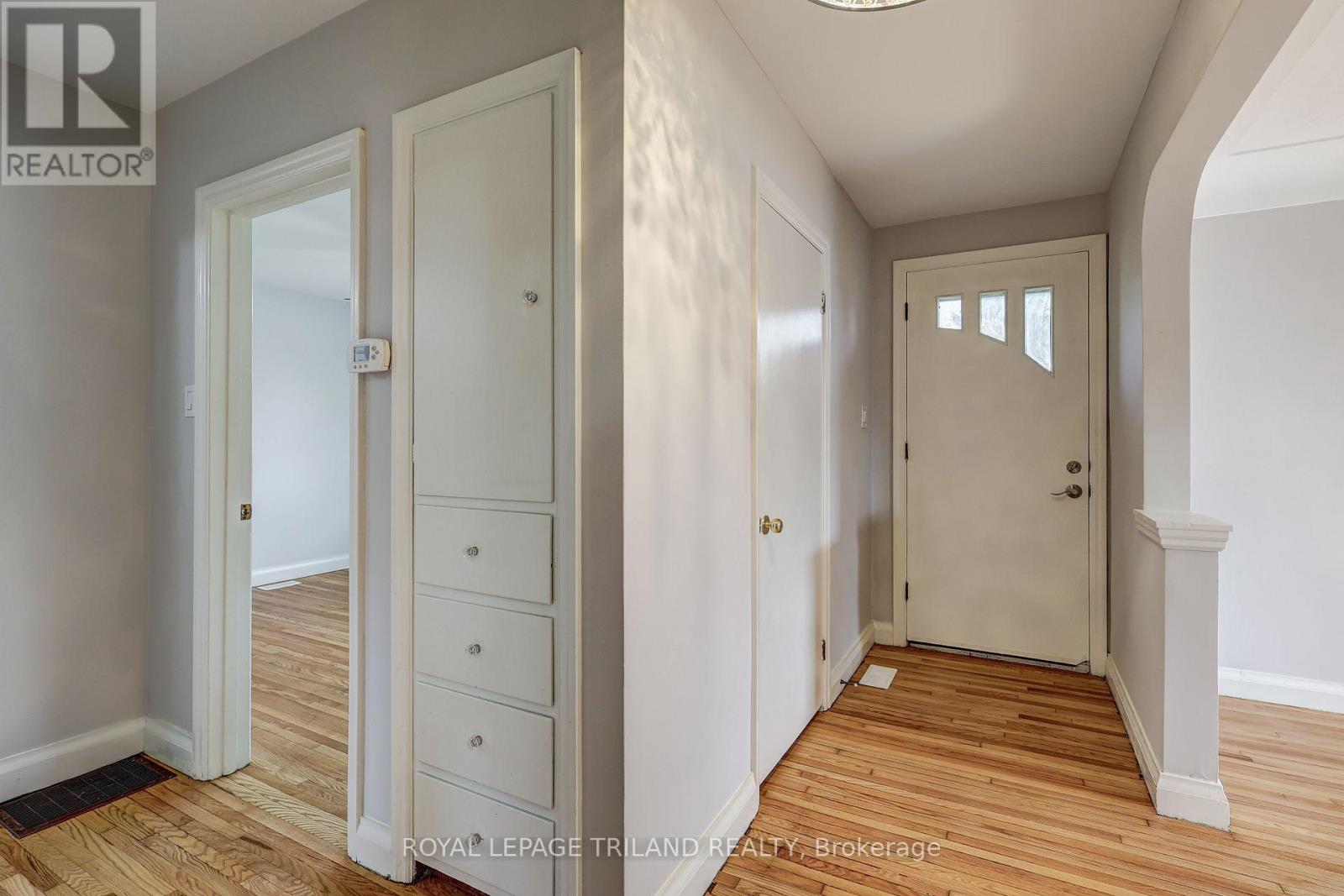 266 Alma Street, St. Thomas, Ontario  N5P 3B8 - Photo 8 - X12142033