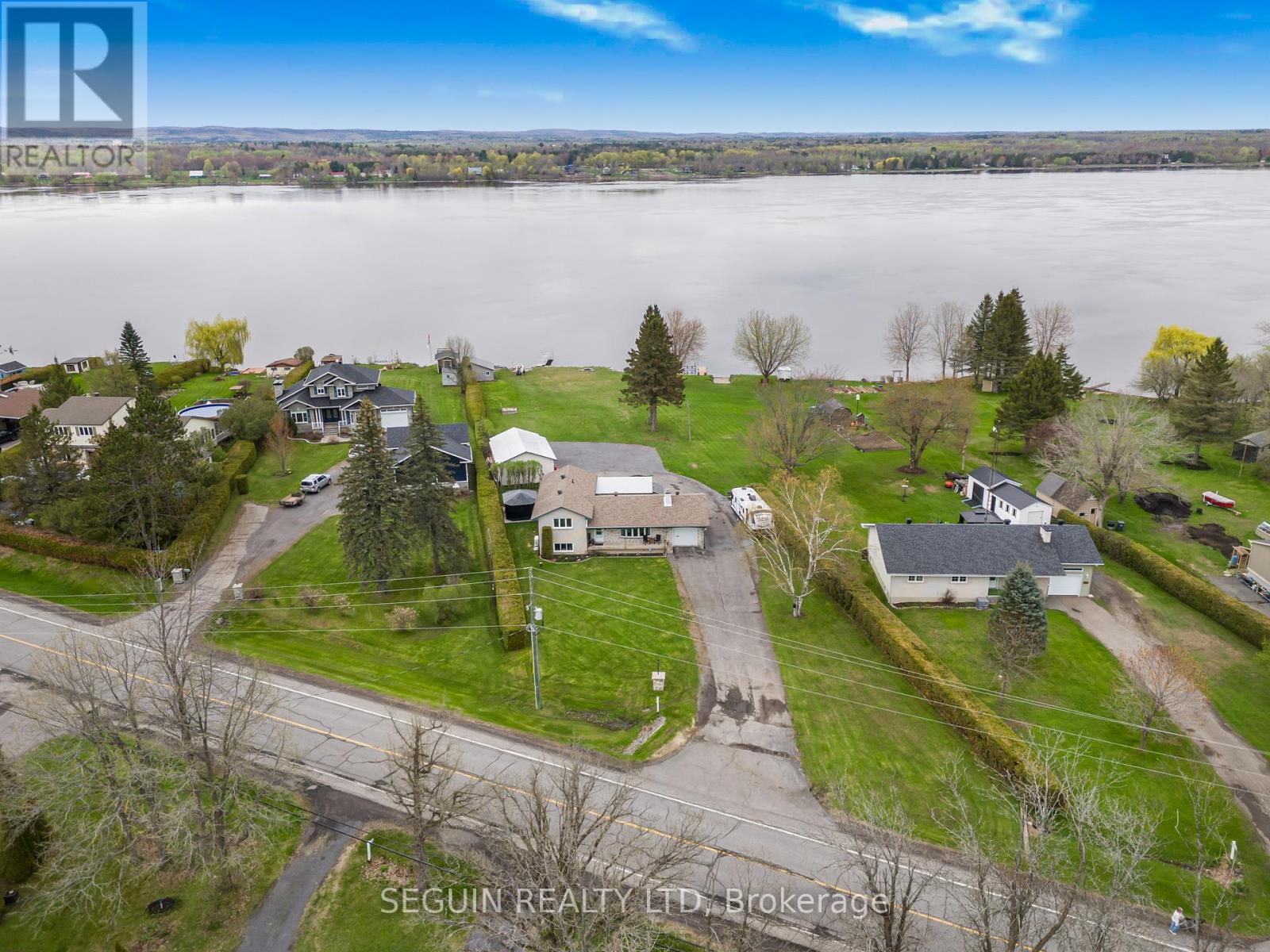 Property at 3595 FRONT ROAD image 3