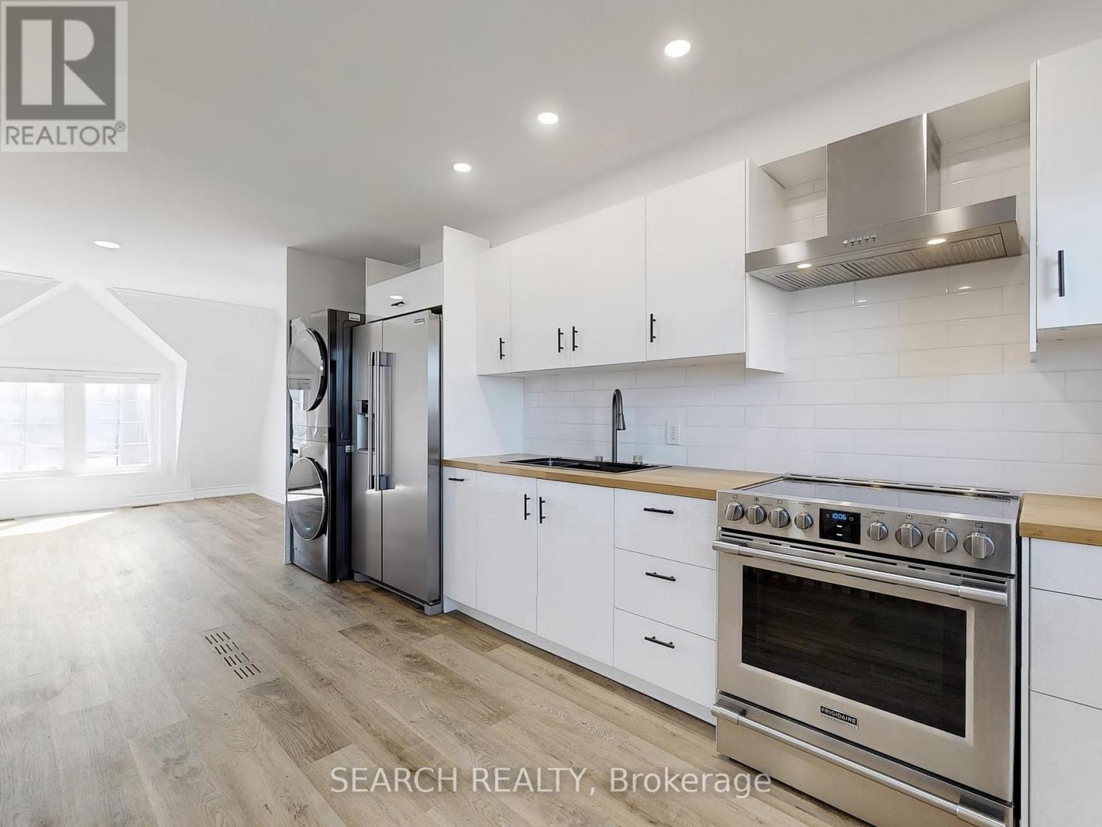 Upper - 150 Mulock Avenue, Toronto, Ontario  M6N 3C6 - Photo 17 - W12141936