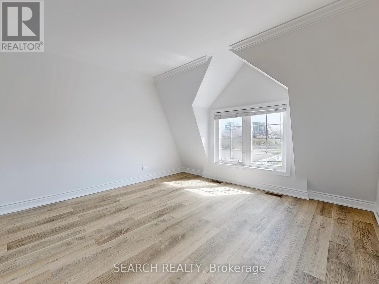 Upper - 150 Mulock Avenue, Toronto, Ontario  M6N 3C6 - Photo 20 - W12141936