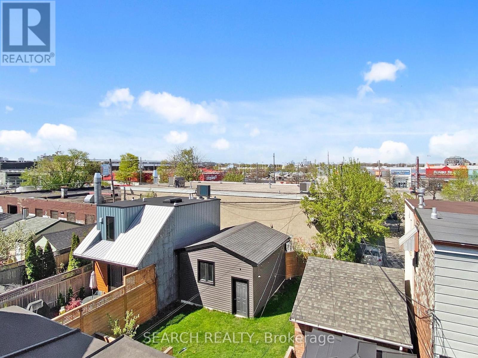 Upper - 150 Mulock Avenue, Toronto, Ontario  M6N 3C6 - Photo 24 - W12141936
