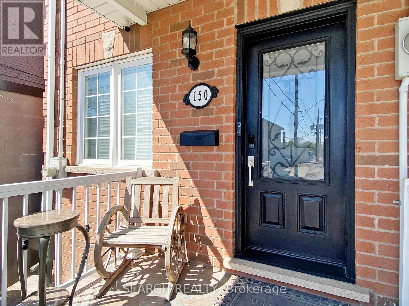 Upper - 150 Mulock Avenue, Toronto, Ontario  M6N 3C6 - Photo 4 - W12141936