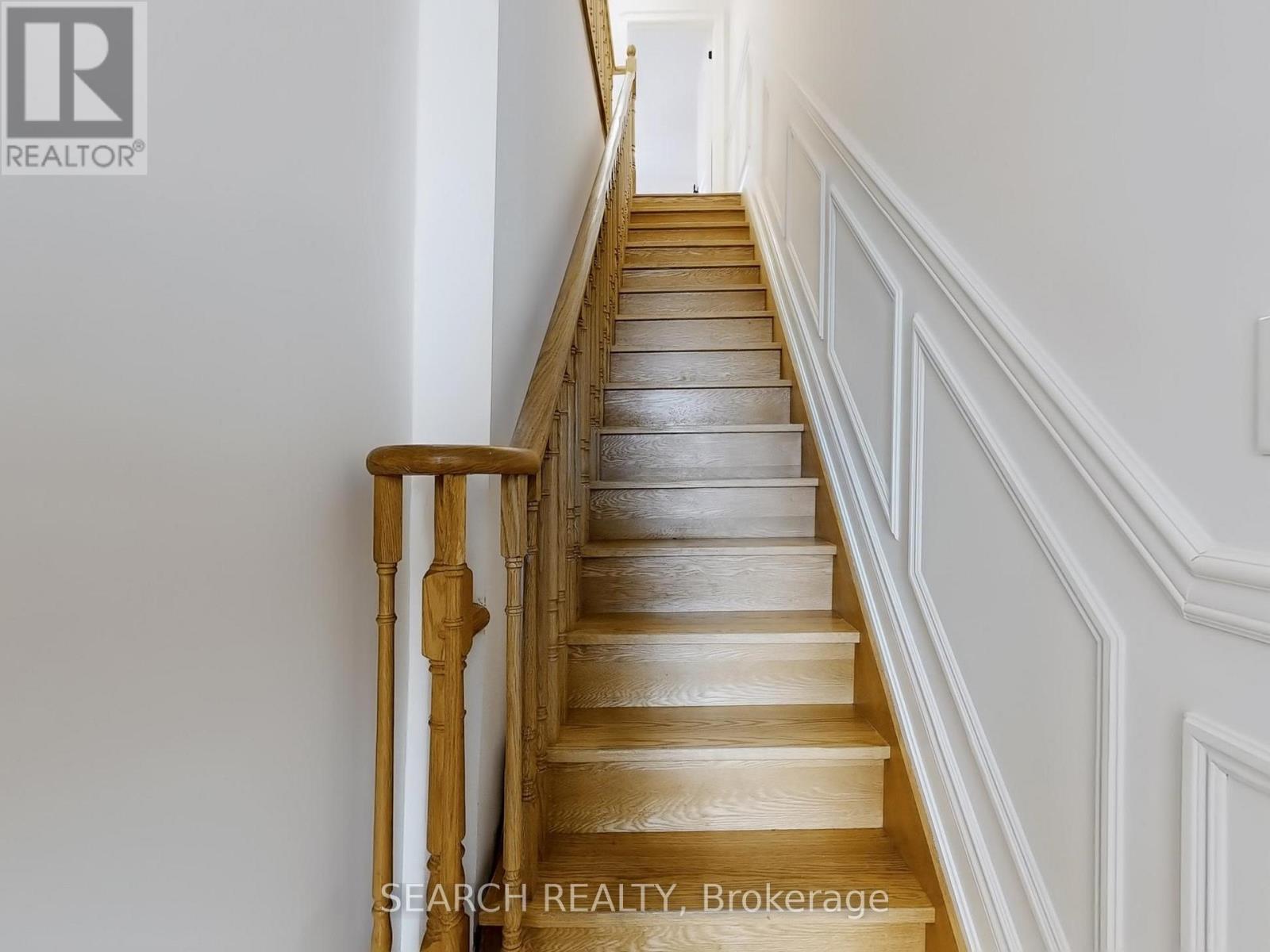 Upper - 150 Mulock Avenue, Toronto, Ontario  M6N 3C6 - Photo 6 - W12141936