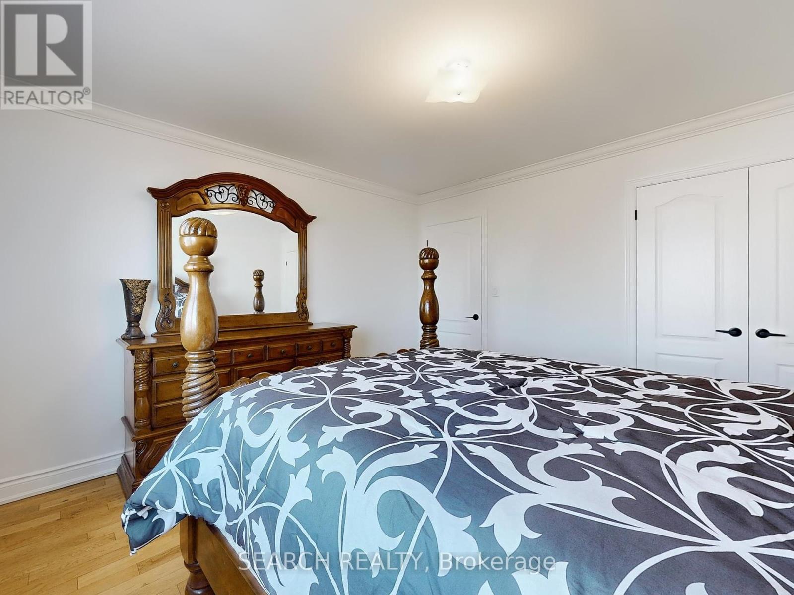 Upper - 150 Mulock Avenue, Toronto, Ontario  M6N 3C6 - Photo 8 - W12141936