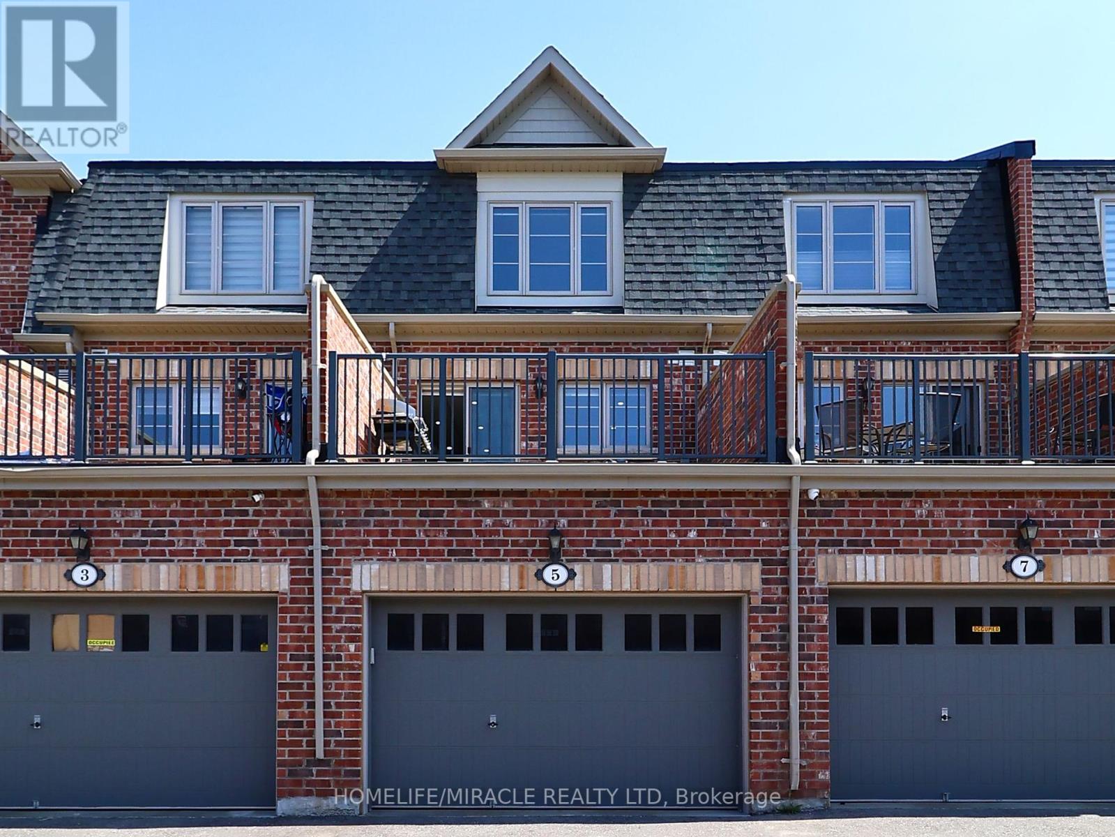 5 Sudeley Lane, Brampton, Ontario  L7A 4Z7 - Photo 2 - W12141970