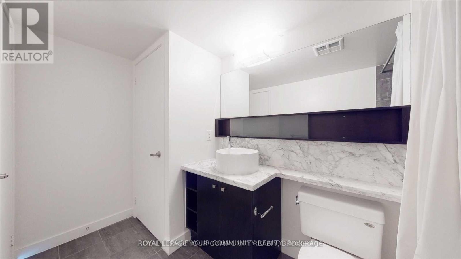 3807 - 11 Brunel Court, Toronto (Waterfront Communities), Ontario  M5V 3Y3 - Photo 24 - C12142021