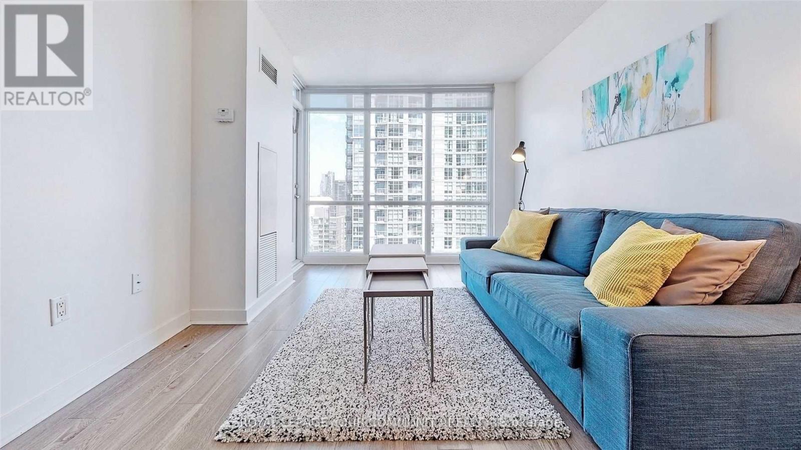 3807 - 11 Brunel Court, Toronto (Waterfront Communities), Ontario  M5V 3Y3 - Photo 8 - C12142021