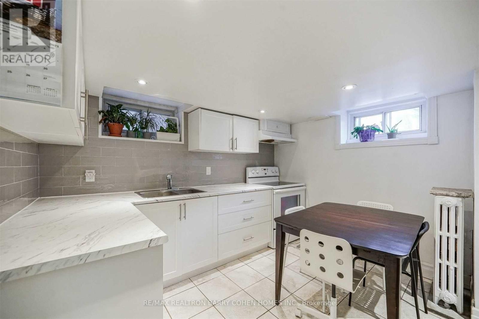 Lower Level - 3 Fairleigh Crescent, Toronto, Ontario  M6C 3R7 - Photo 6 - C12142054