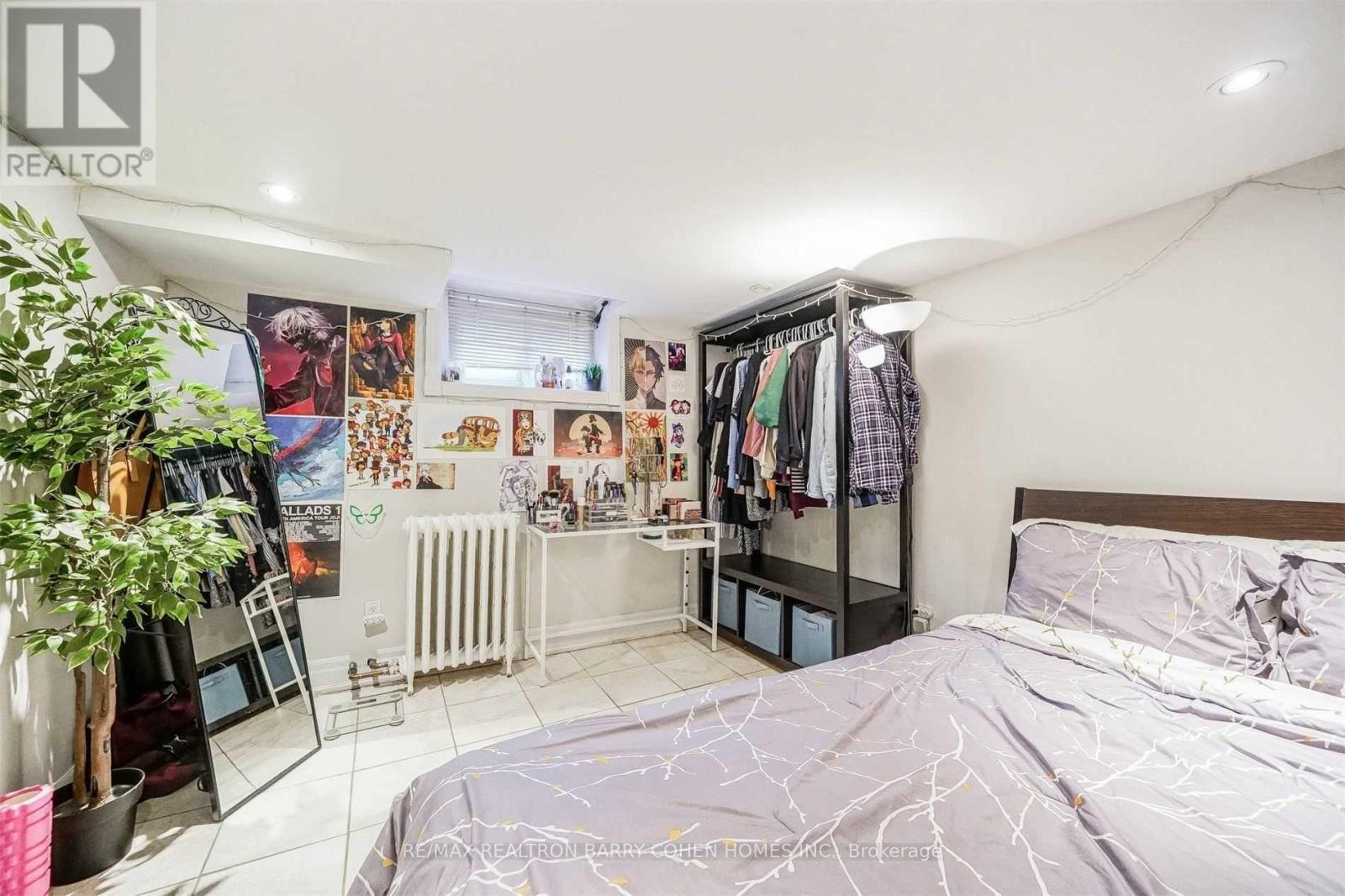 Lower Level - 3 Fairleigh Crescent, Toronto, Ontario  M6C 3R7 - Photo 8 - C12142054
