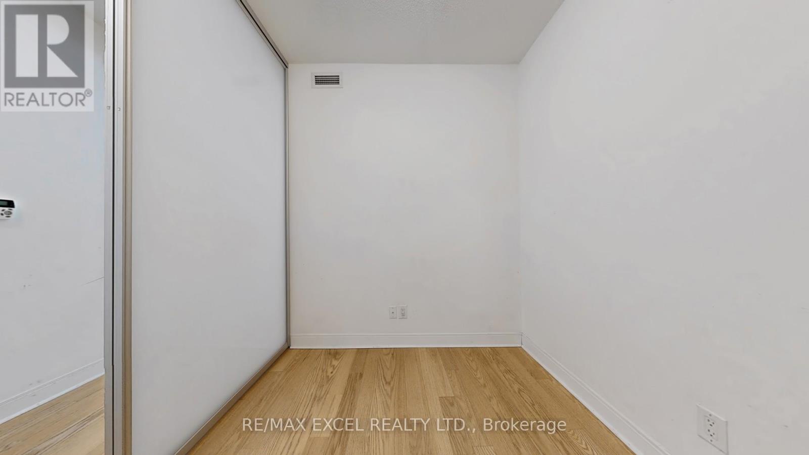 406 - 1 Scott Street, Toronto, Ontario  M5E 1A1 - Photo 21 - C12142112