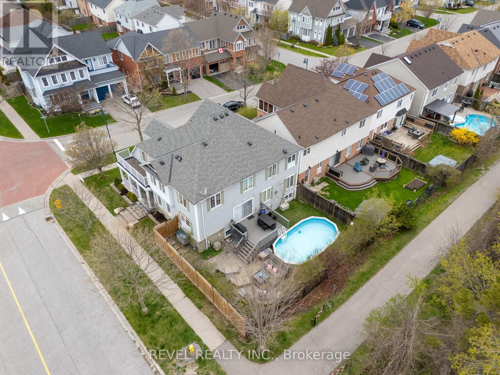 100 Ashbury Boulevard, Ajax (South East), Ontario  L1Z 1N1 - Photo 4 - E12142022