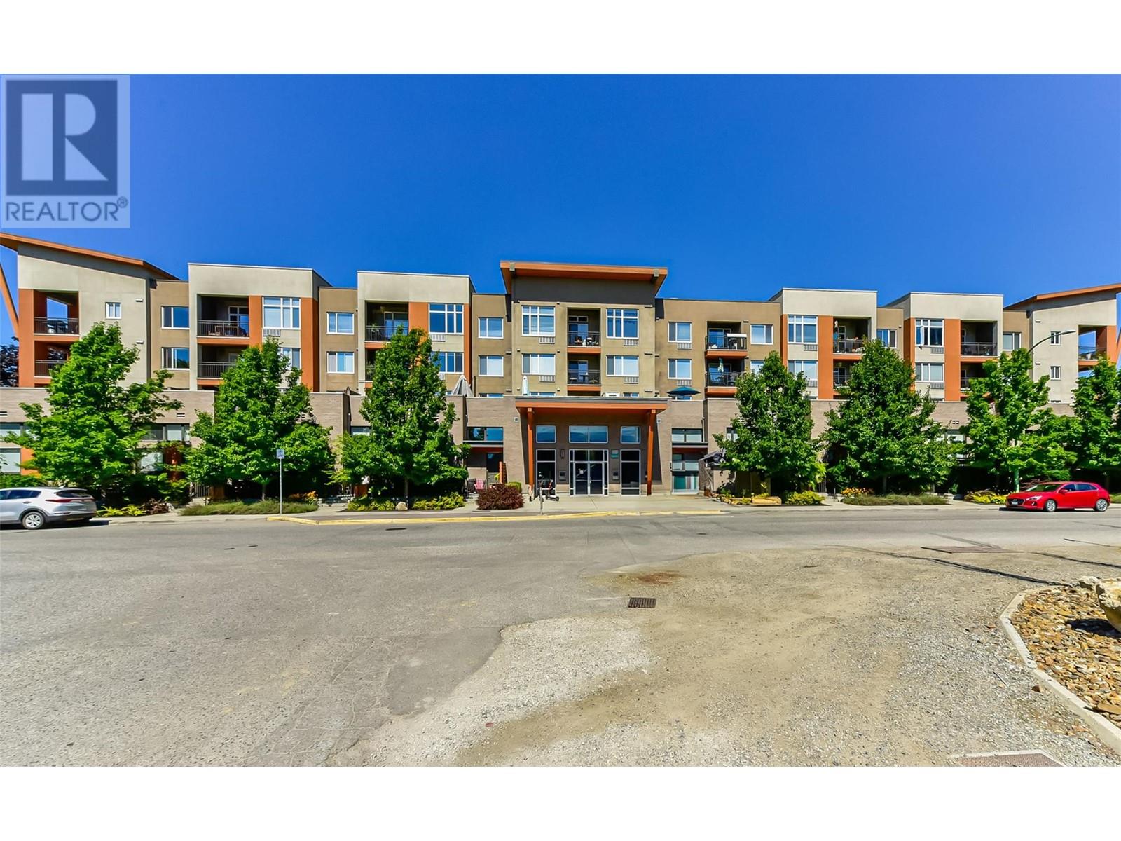 1550 Dickson Avenue Unit# 303, Kelowna, British Columbia  V1Y 9Y8 - Photo 2 - 10345936