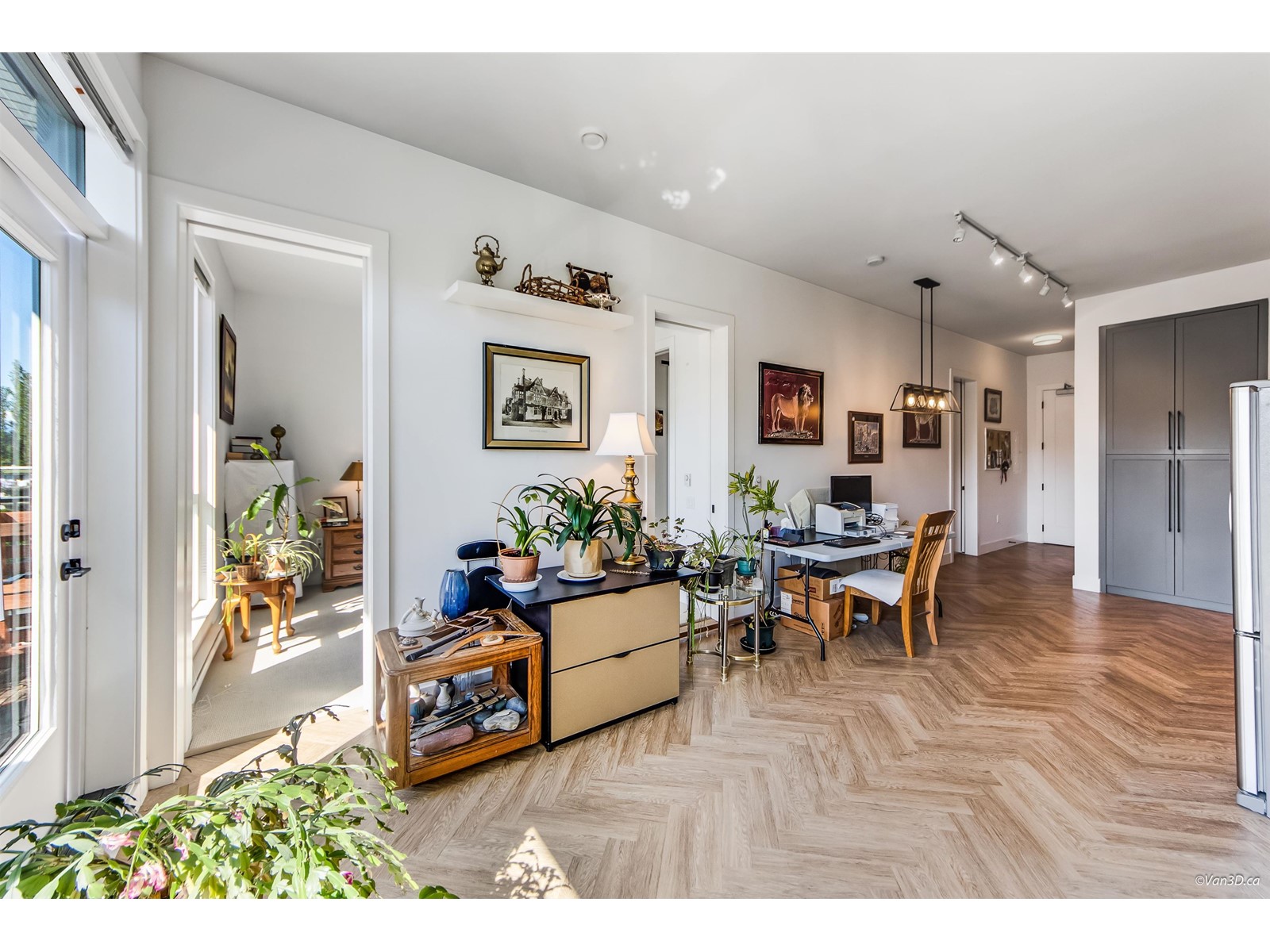 409 10168 149 Street, Surrey, British Columbia  V3R 0E9 - Photo 5 - R2996339
