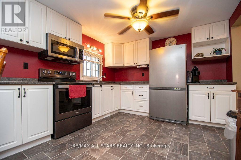 20 Mccreedie Street, Kawartha Lakes, Ontario  K9V 4R1 - Photo 9 - X12137172